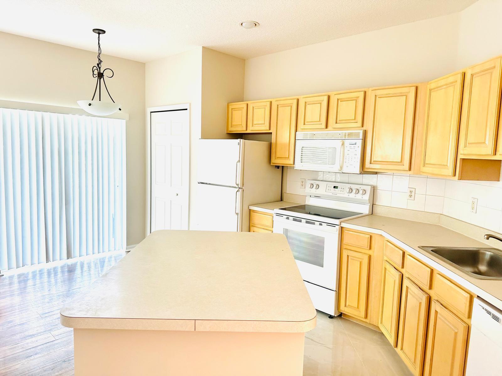 GOLF VILLAS II CONDOMINIUM - Residential Lease