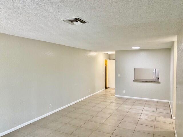 200 Croton Avenue 208