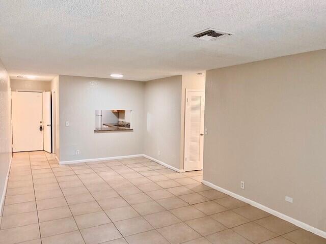 200 Croton Avenue 208