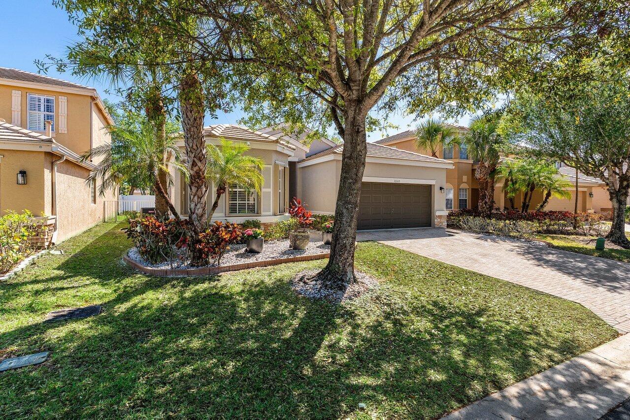 10322 Old Winston Court