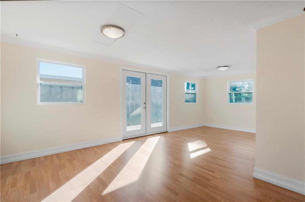 Floresta Estates 44-28 B - Residential