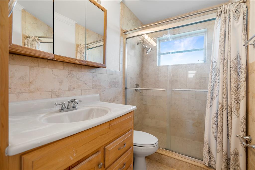 Floresta Estates 44-28 B - Residential