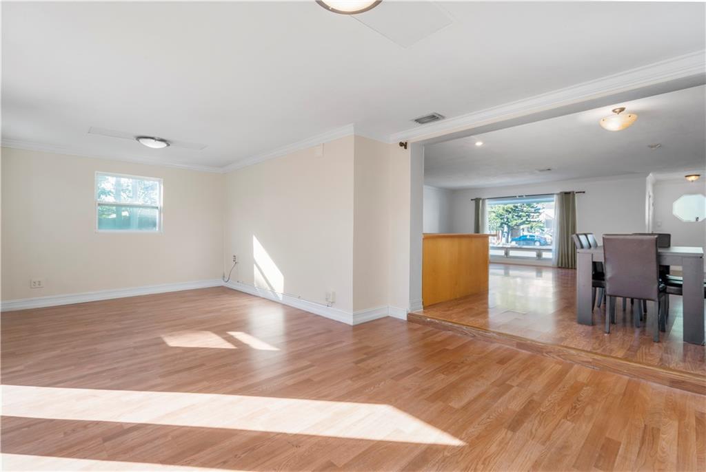 Floresta Estates 44-28 B - Residential