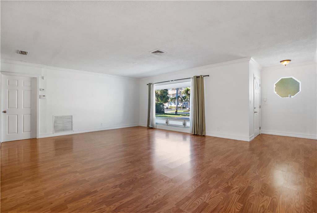 Floresta Estates 44-28 B - Residential