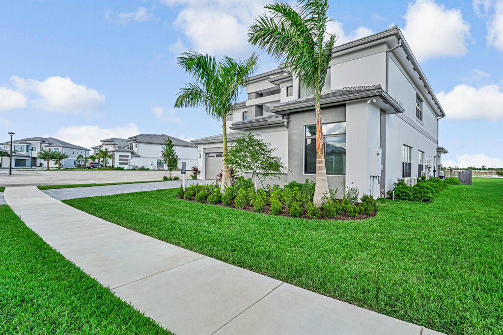 13531 Nesting Pines Way