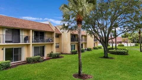 2905 SW 22nd Avenue Unit 1040, Delray Beach, FL MLS: R11090182