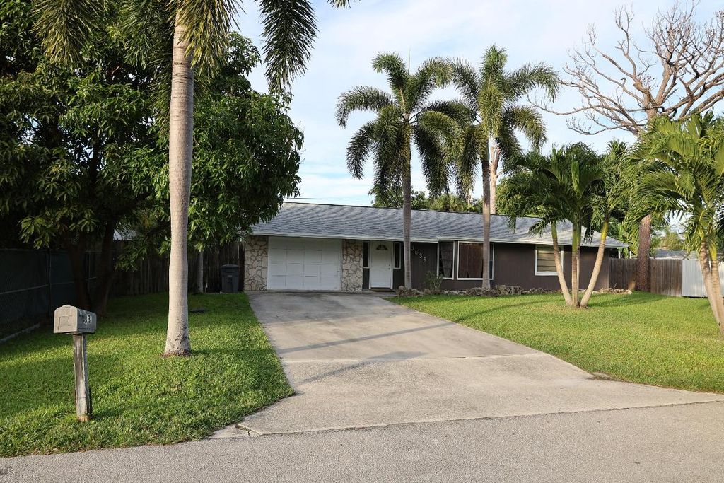Photo of 3639 Ivanhoe Avenue, Boynton Beach, FL 33436 (MLS # R11148224)