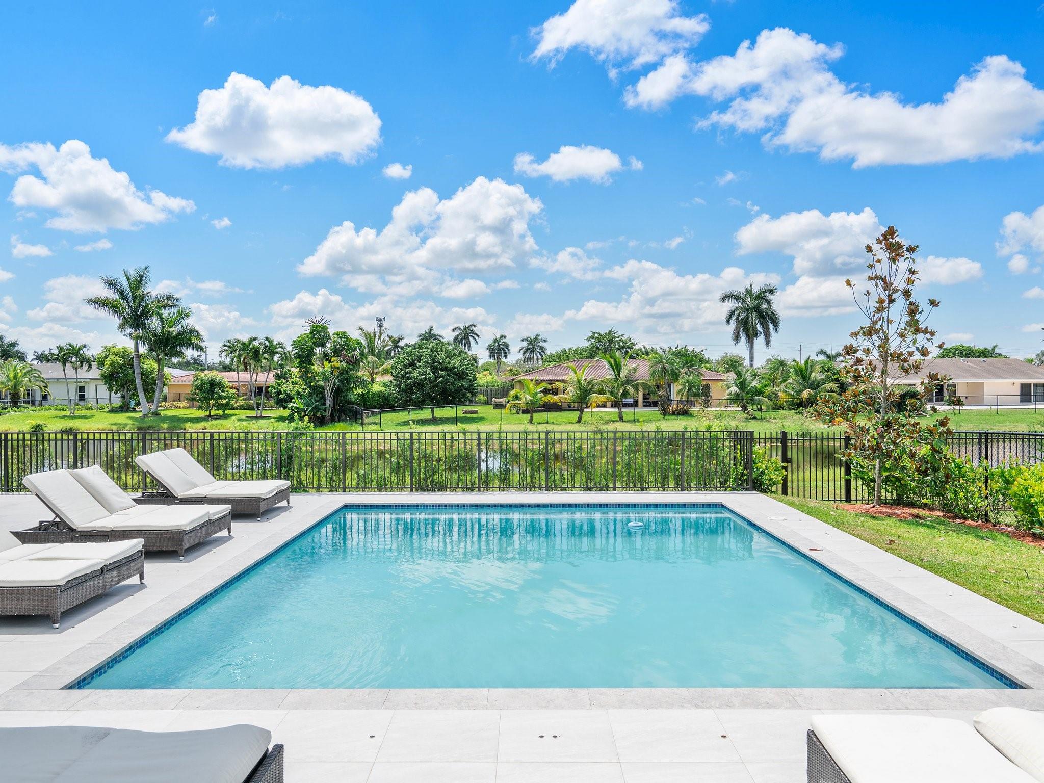 BOTANIKO WESTON - Residential