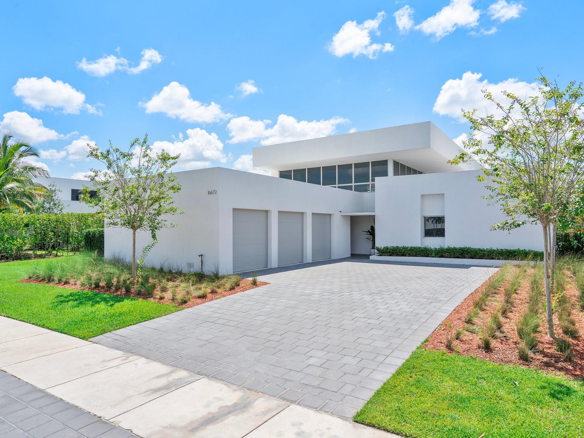 BOTANIKO WESTON - Residential