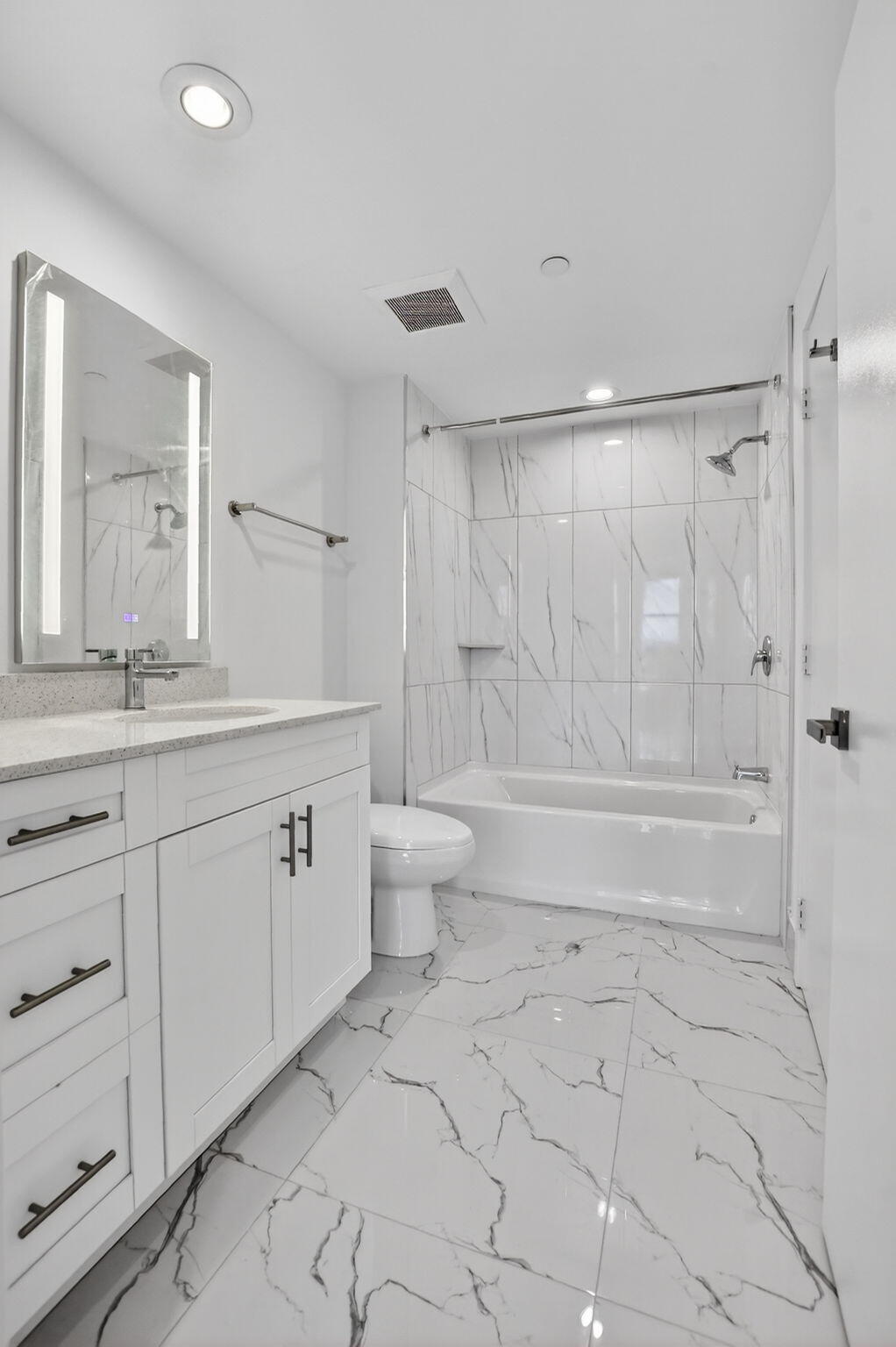 BOCA VILLA APTS - Residential Lease