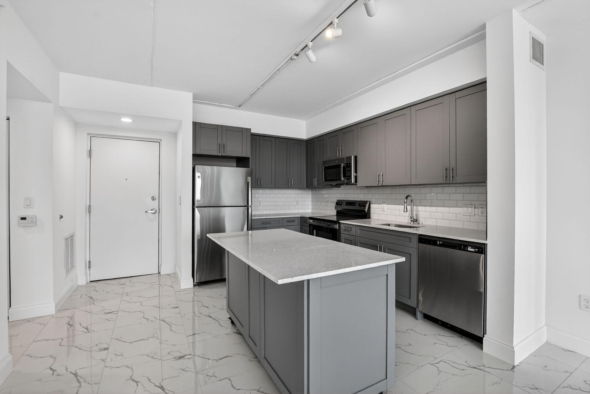 BOCA VILLA APTS - Residential Lease