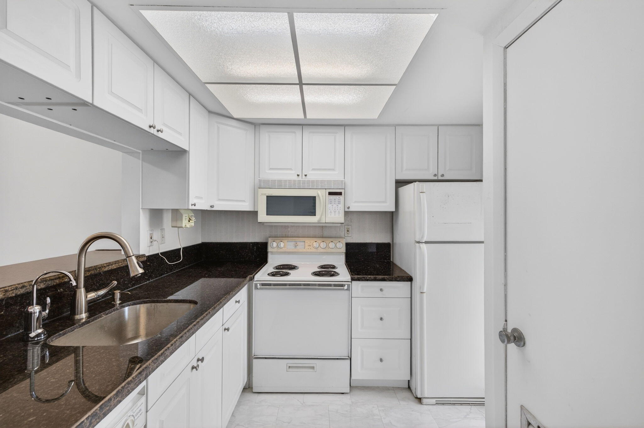 View photos, virtual tours, details... 1500 SE 15th Street 315