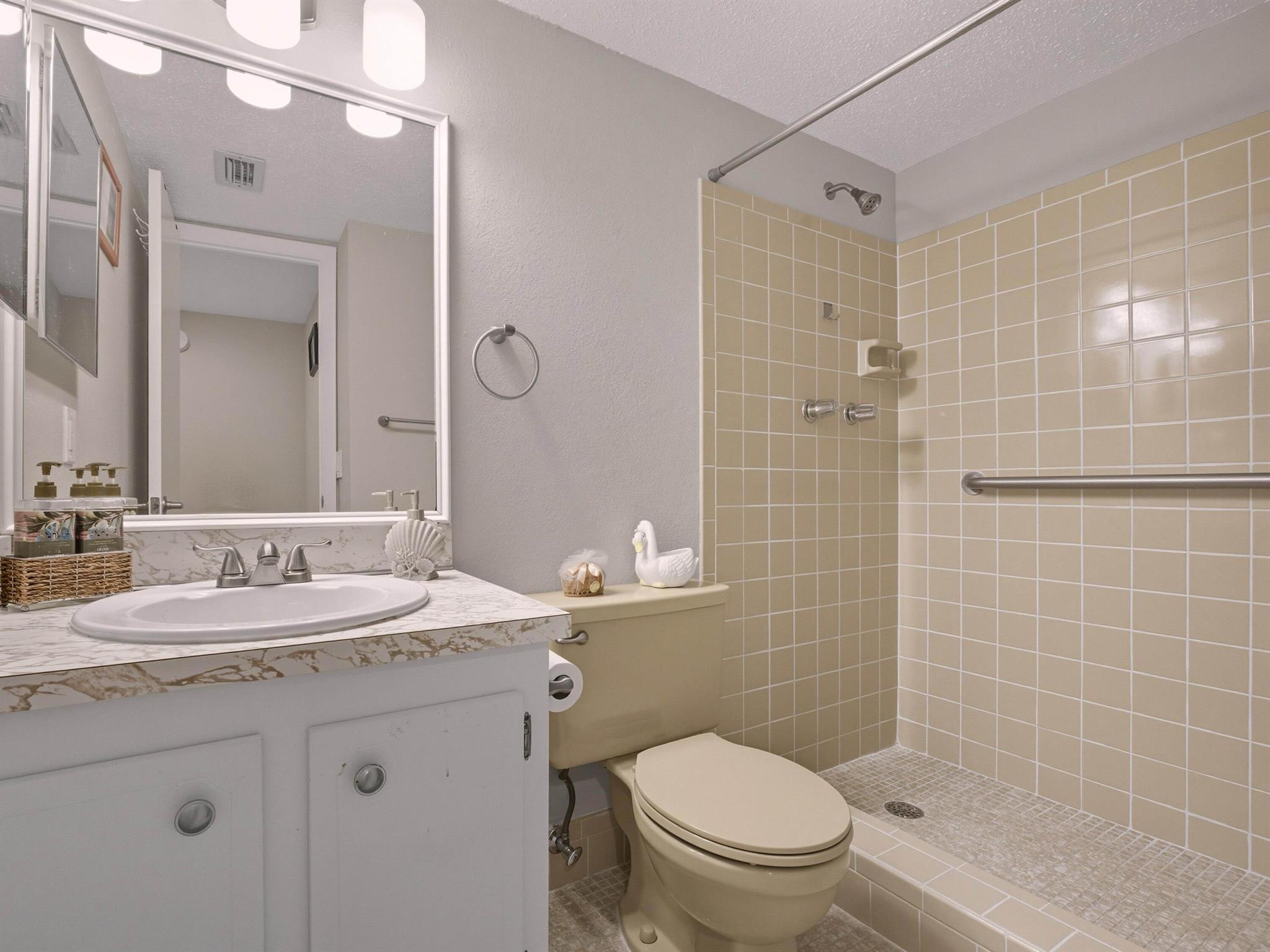 ORIOLE GARDENS TWO 67 CON - Residential