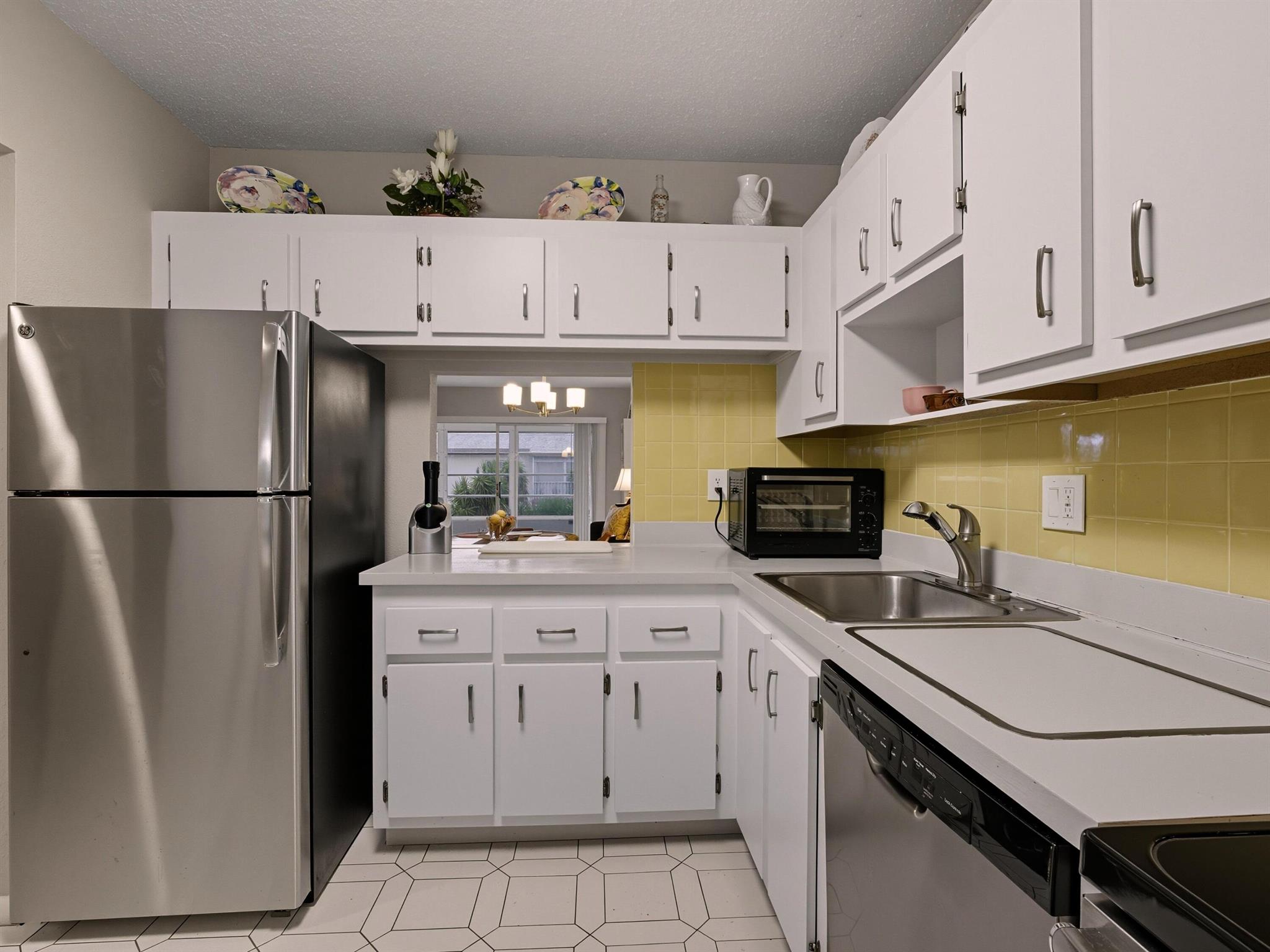 ORIOLE GARDENS TWO 67 CON - Residential
