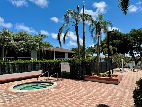 A home in Deerfield Beach