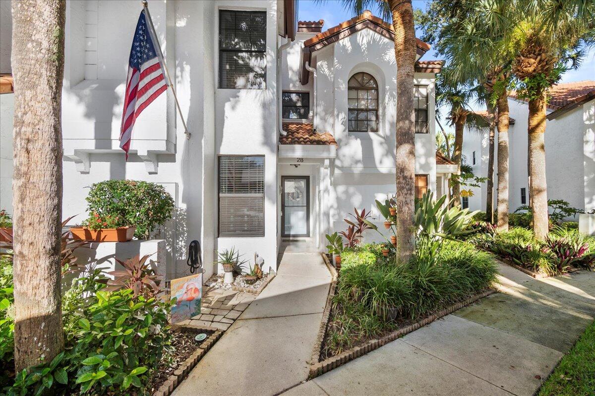Fully Furnished Turn-key seasonal ($6,000 per month) available in a vibrant sough-after Gated boating community of Mariners Cove on the Intracoastal Waterway! Remodeled and updated 3 Bedroom. 3 Bath. The kitchen features quartz surfaces and solid wood cabinets with stainless appliances. One bedroom and full bath 1st floor. Primary, guest bedroom and 2 Baths on 2nd floor. Luxury ceramic flooring on first level, open patio overlooking green space and just steps from community pool and clubhouse. Remodeled Clubhouse with work out room - Resort style pool and hot tub, and community room-Experience the ultimate in coastal living at Mariners Cove, an exclusive waterfront community ideally located in prestigious Palm Beach Gardens.