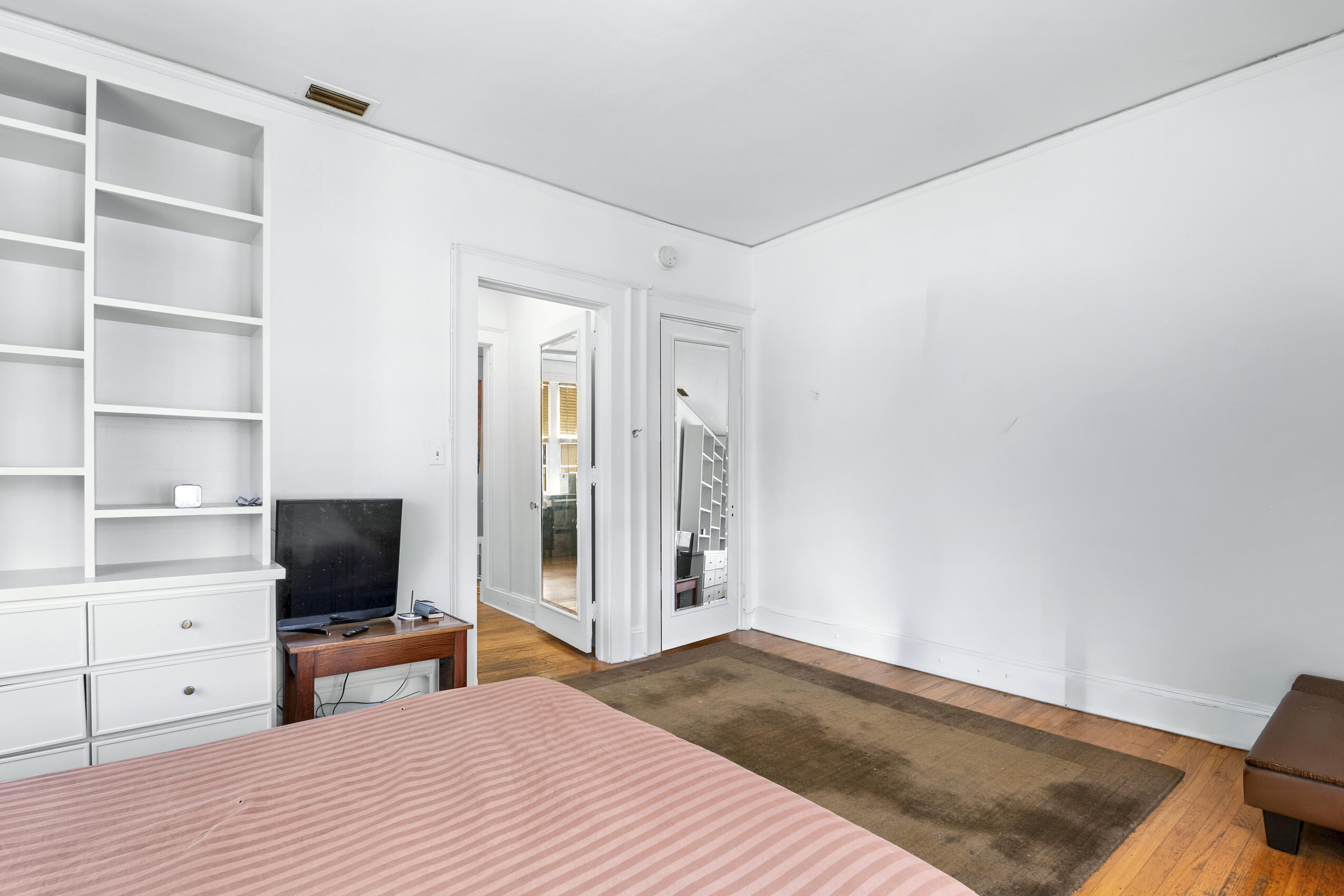 BEVERLY TERRACE MANOR CONDO - Residential