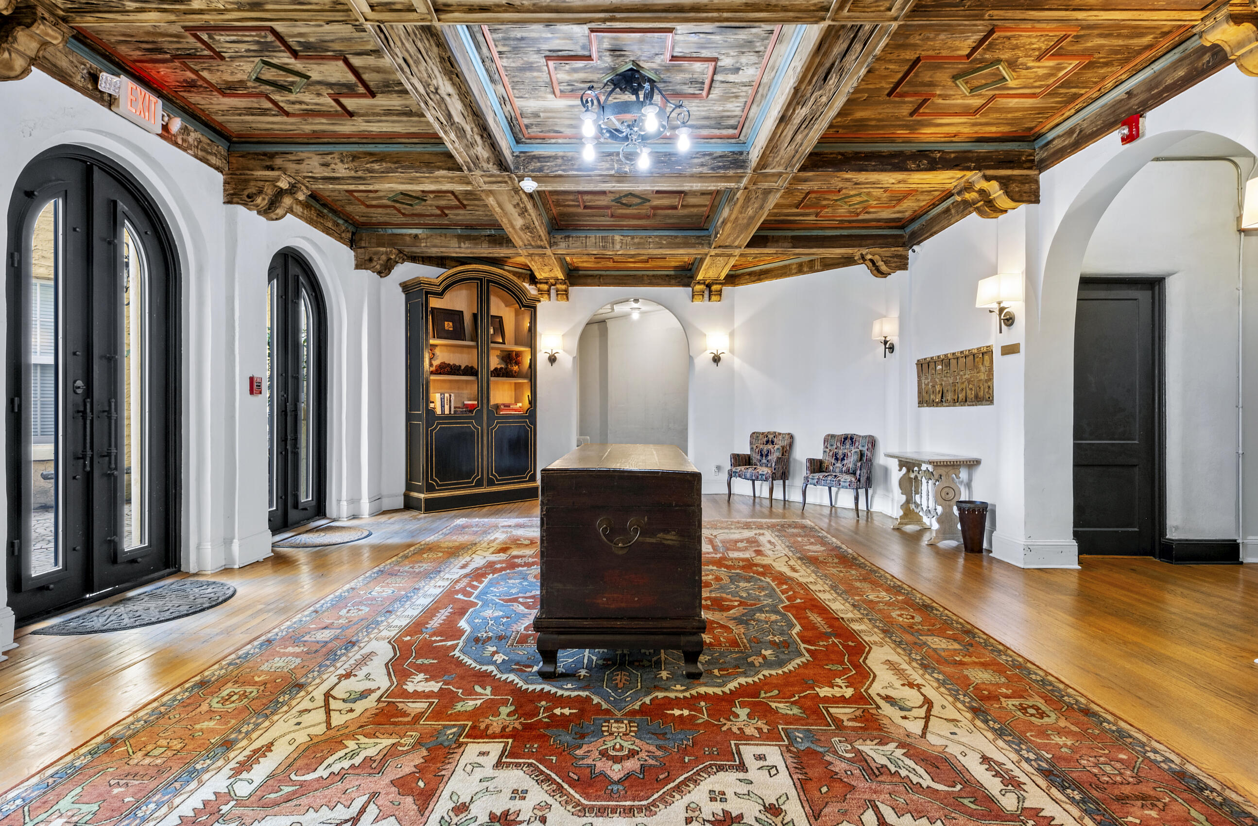 BEVERLY TERRACE MANOR CONDO - Residential