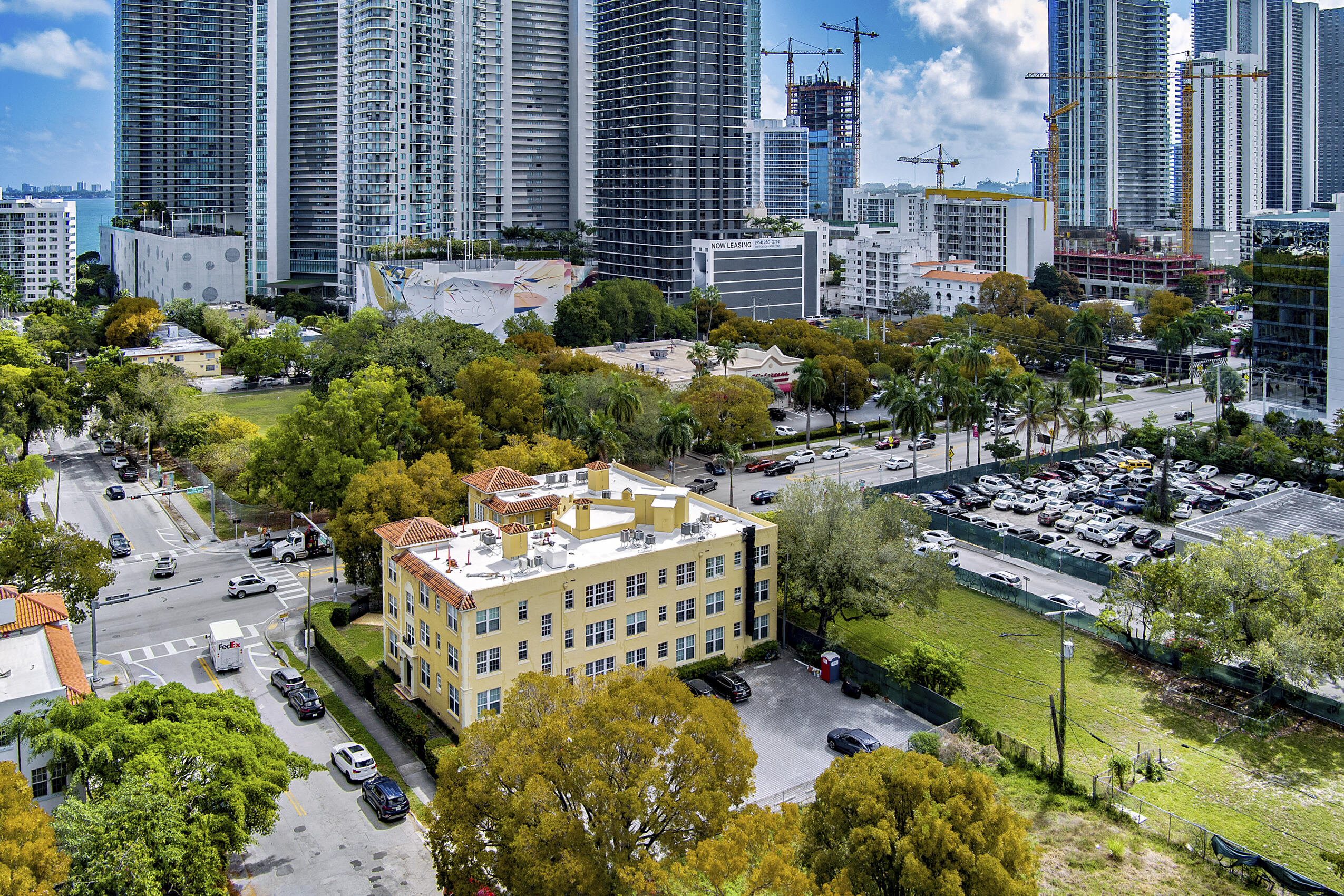 BEVERLY TERRACE MANOR CONDO - Residential