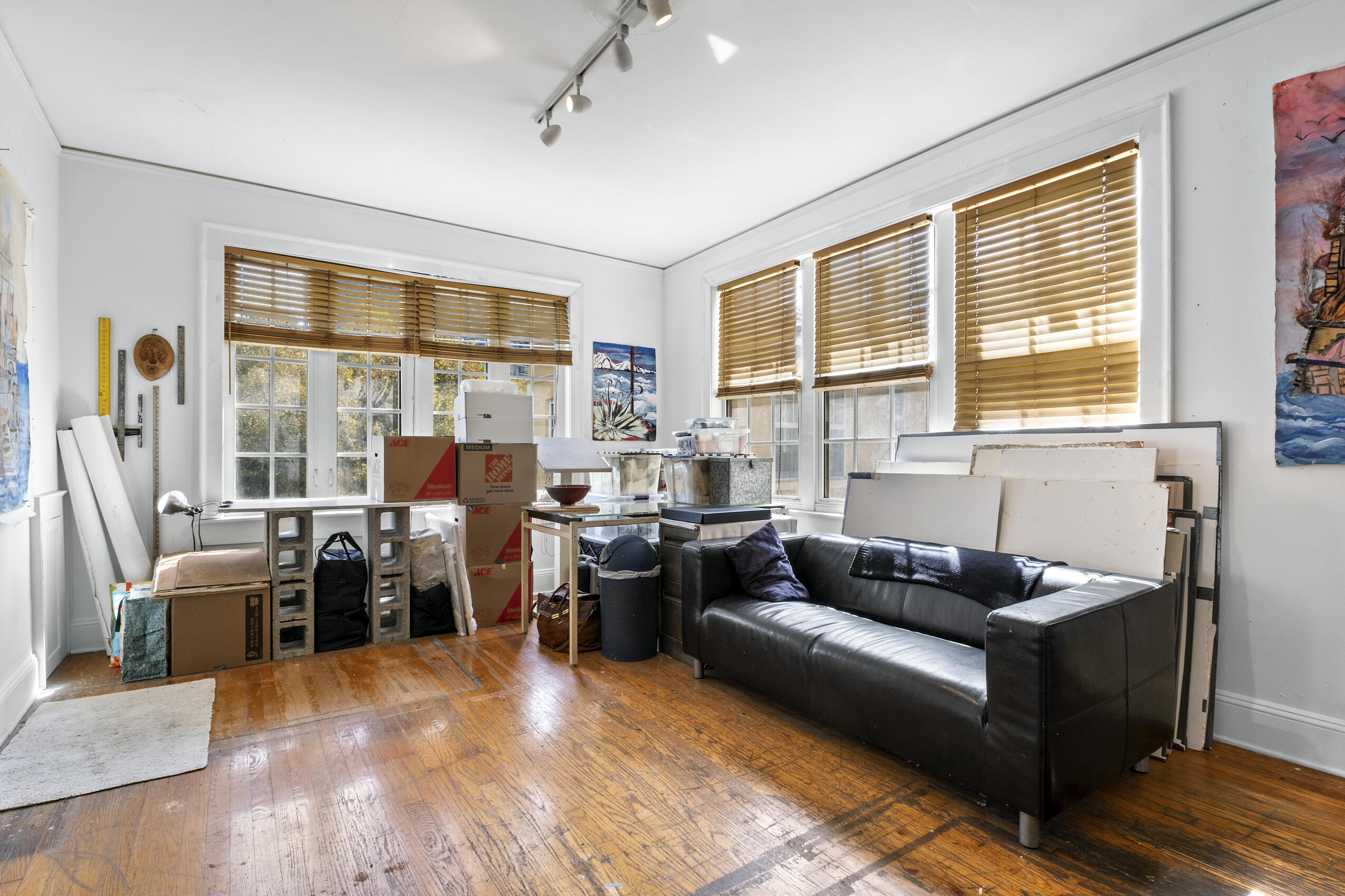 BEVERLY TERRACE MANOR CONDO - Residential