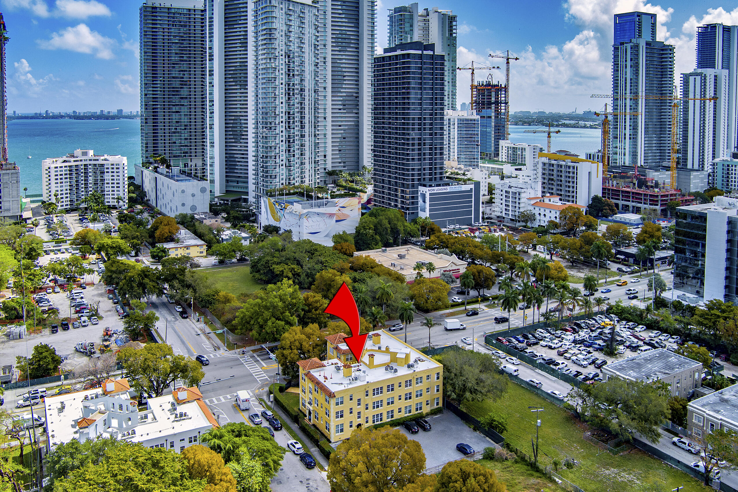 BEVERLY TERRACE MANOR CONDO - Residential