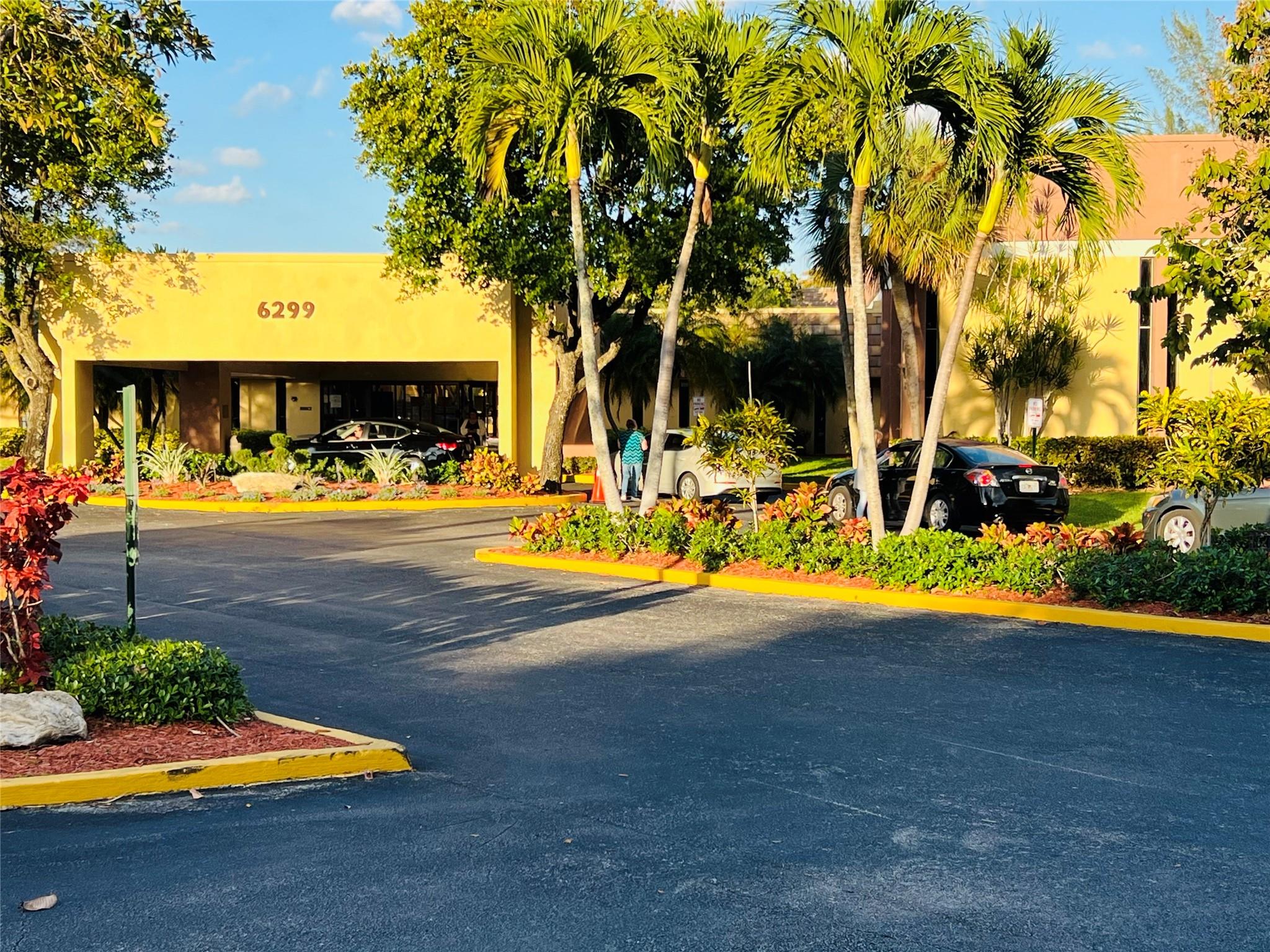 Bermuda Club - Residential