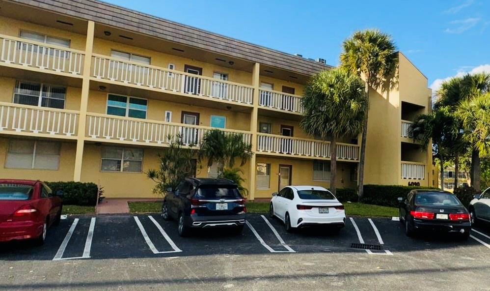 Bermuda Club - Residential