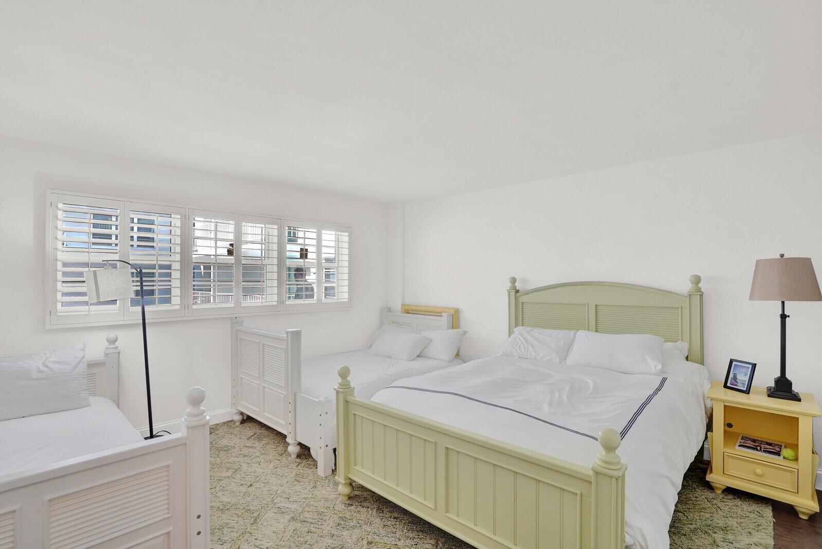 LEISURE MAR CONDO - Residential