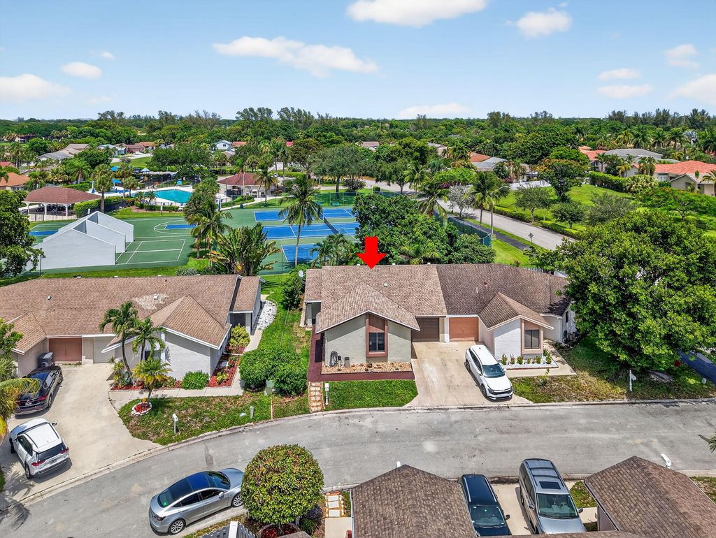 Photo of 9667 Sunny Isle Circle, Boca Raton, FL 33428 (MLS # B26024013)