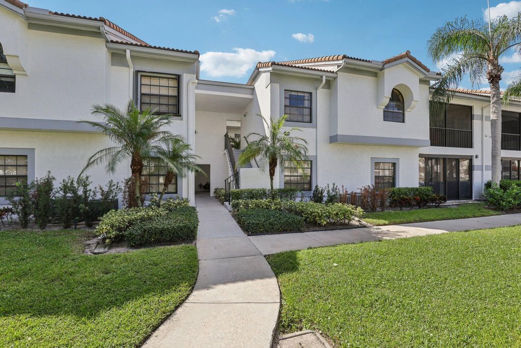 Photo of 5394 Firenze Drive #O, Boynton Beach, FL 33437 (MLS # R11133164)