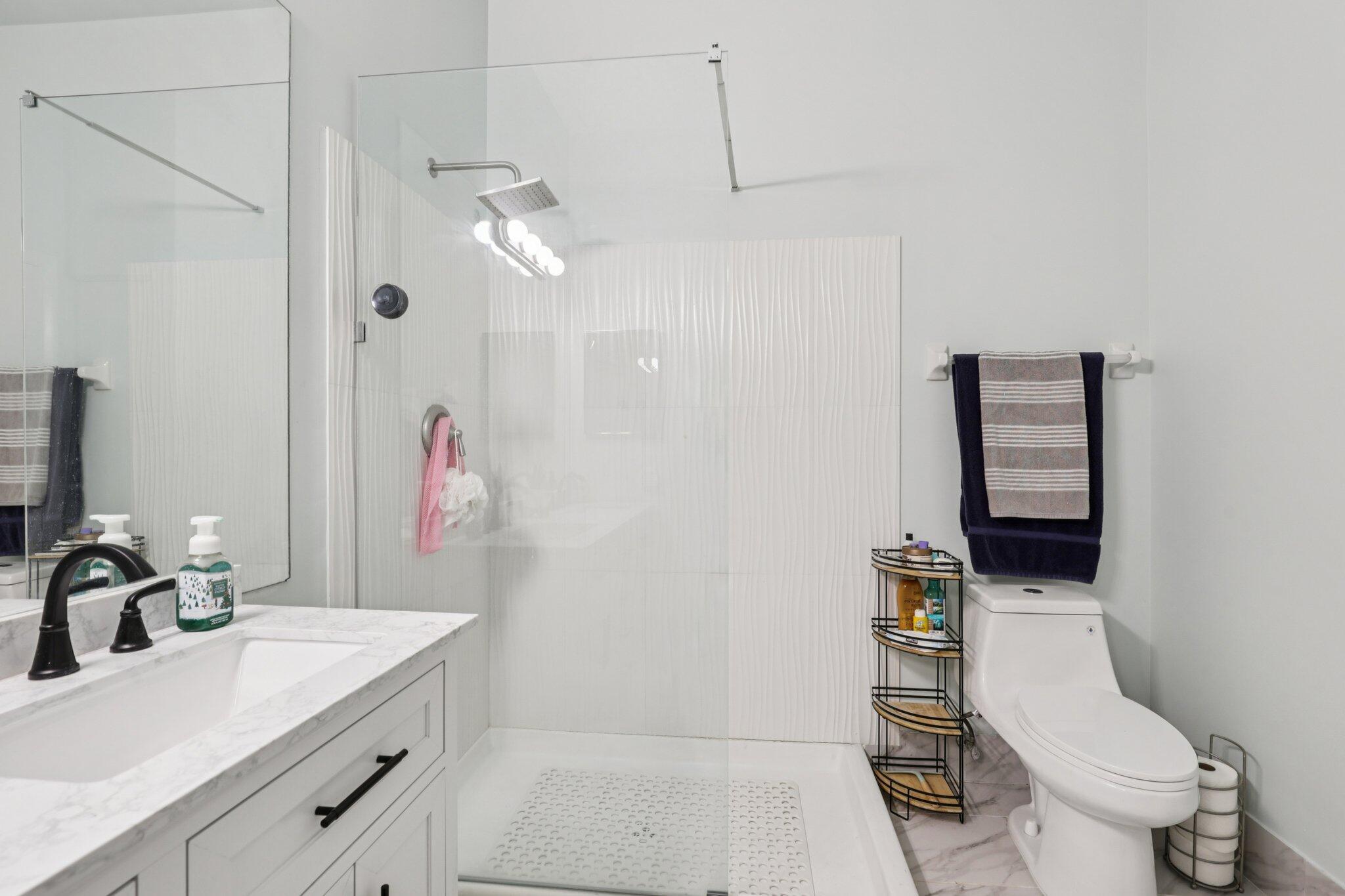 ALEXANDRA VILLAGE CONDO - Residential