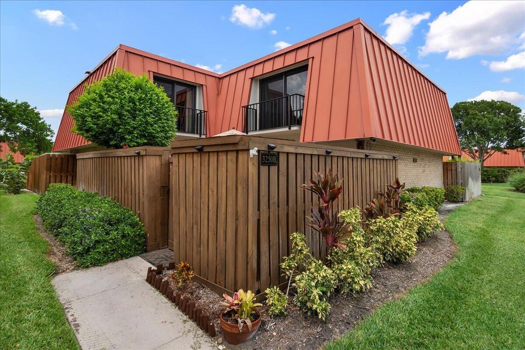 Photo of 3250 Meridian Way S #B, Palm Beach Gardens, FL 33410 (MLS # R11121126)