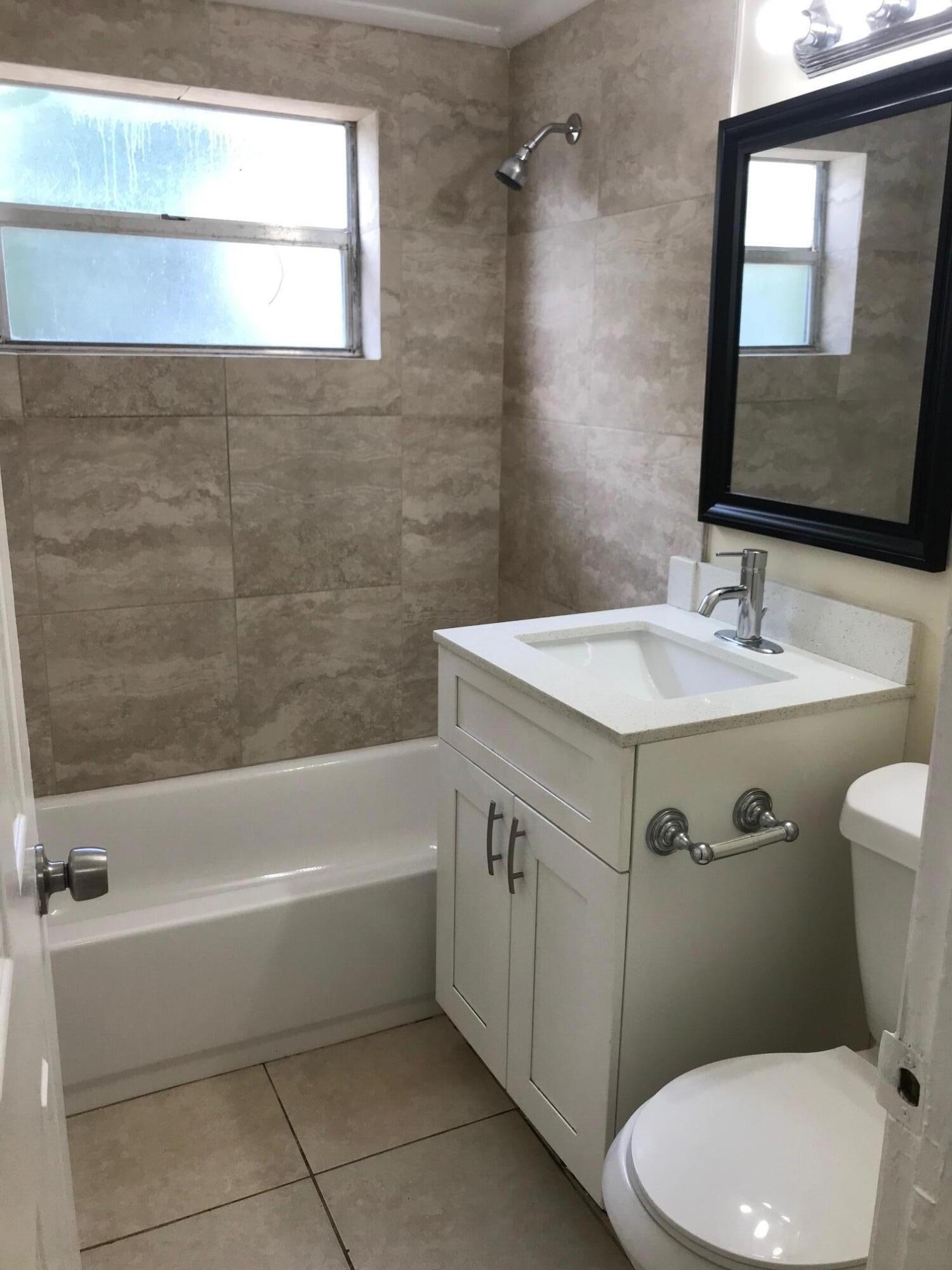 BROWARD MANOR - Residential Lease