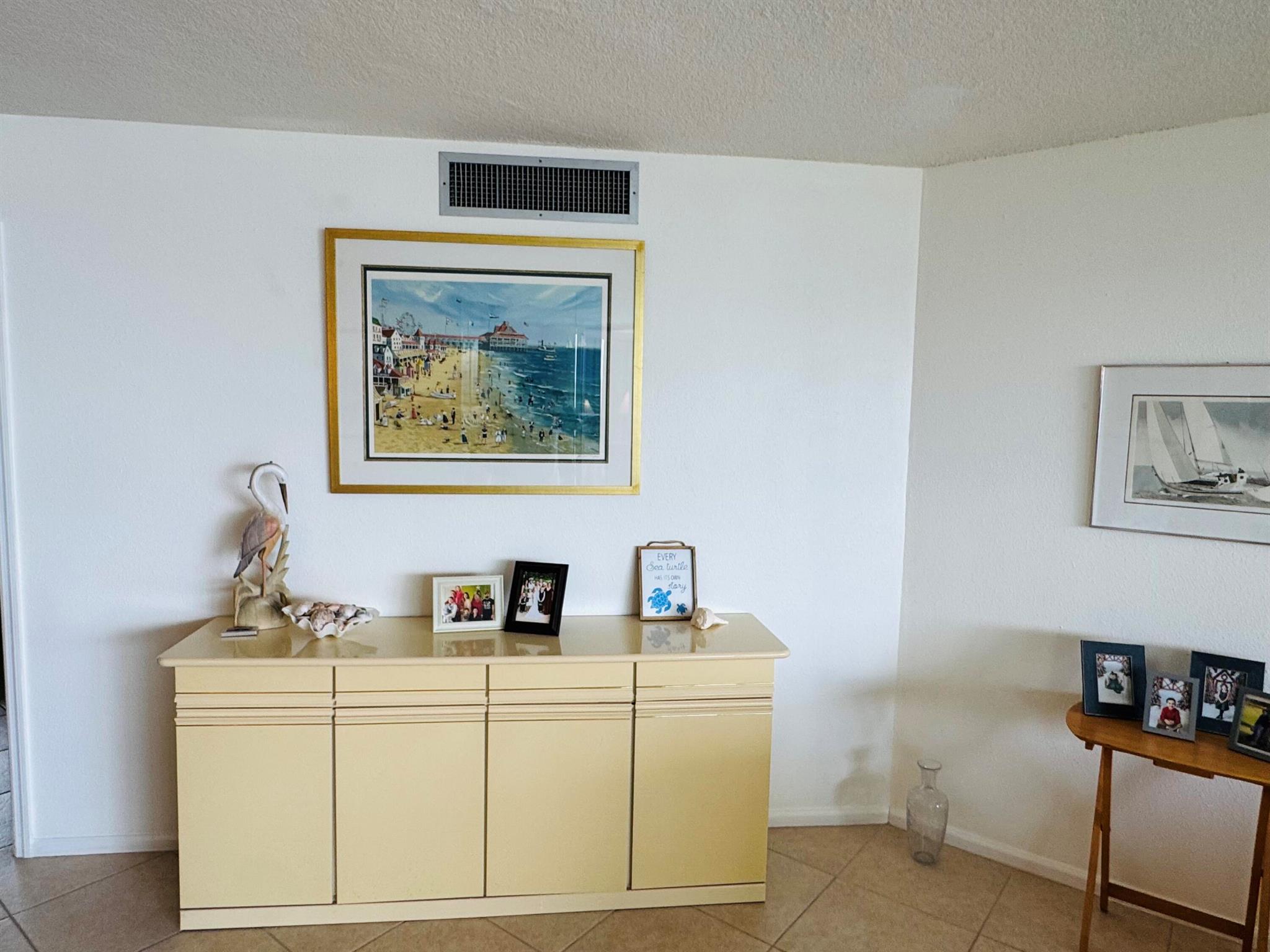 ISLANDIA II CONDOMINIUM - Residential Lease