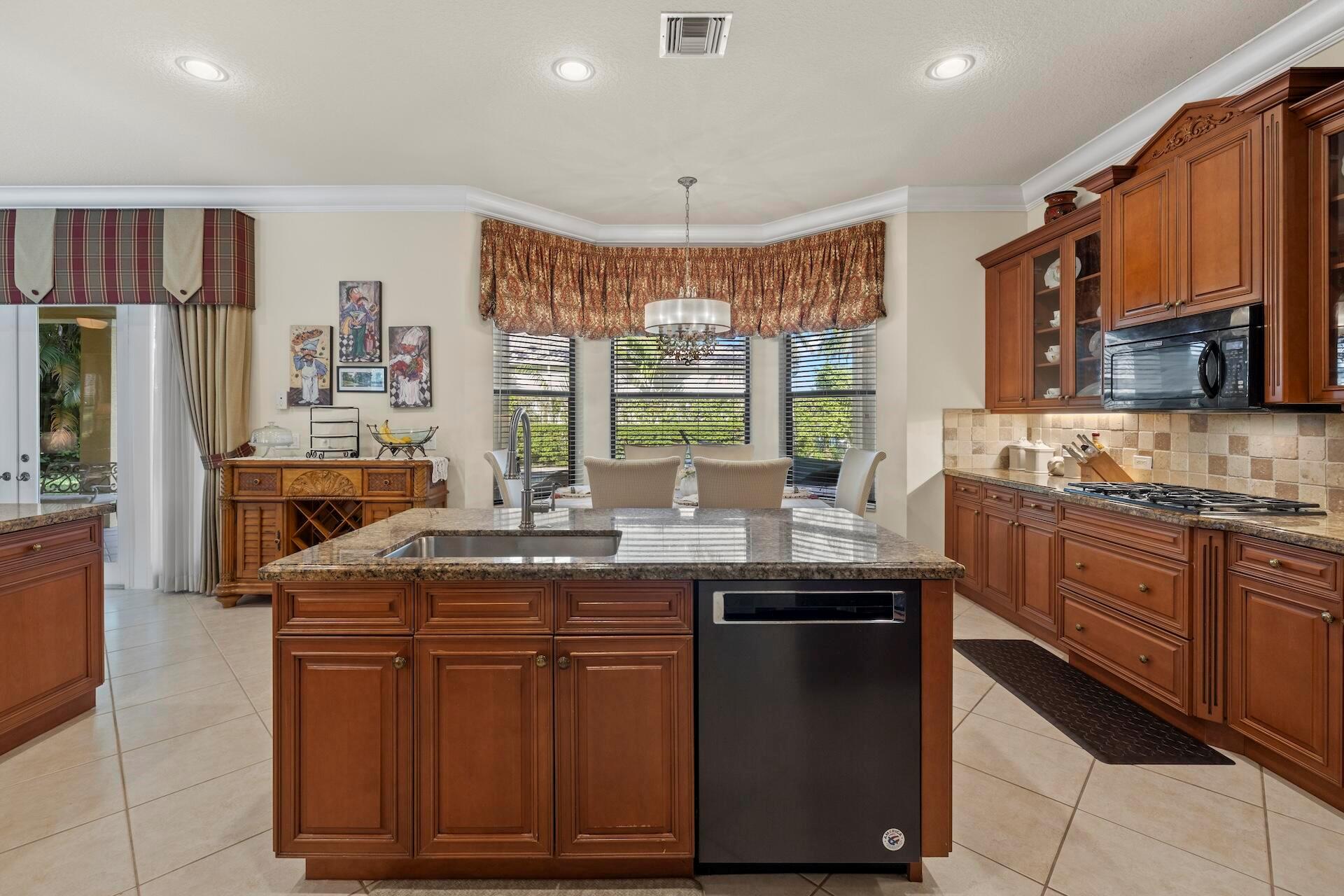 ISLES AT WELLINGTON 4 - Residential Lease