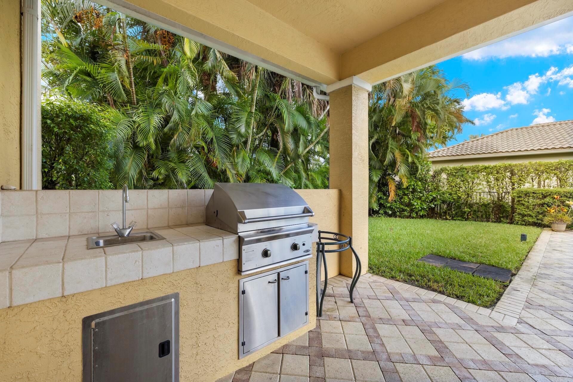 ISLES AT WELLINGTON 4 - Residential Lease