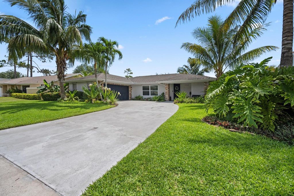 Photo of 14244 Horseshoe Trace, Wellington, FL 33414 (MLS # R11094441)