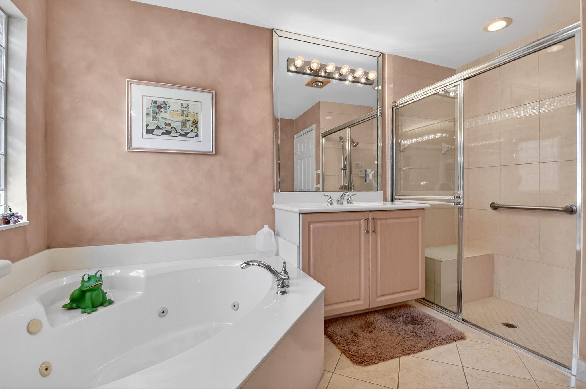 Valencia Shores 03 - Residential