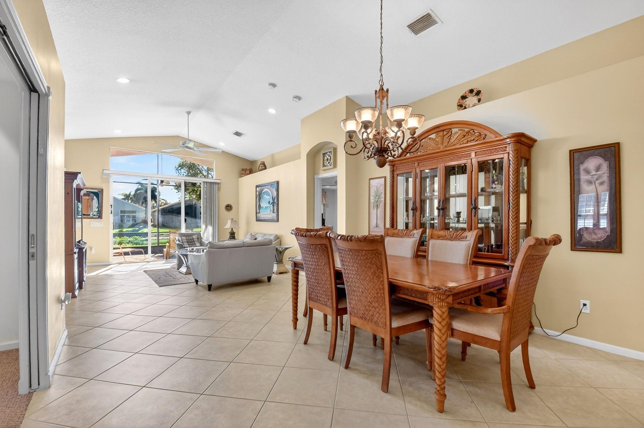 Valencia Shores 03 - Residential