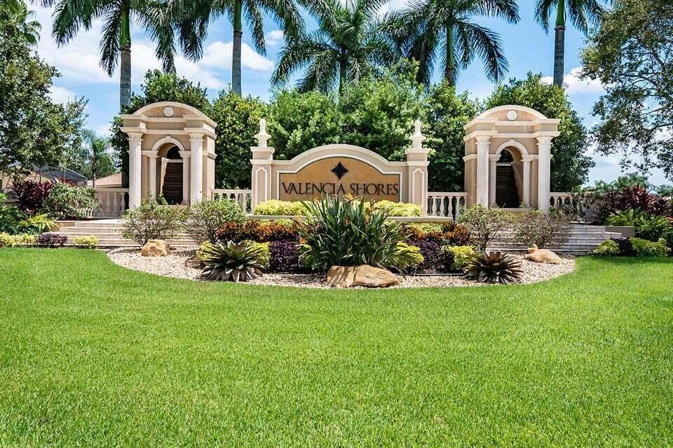 Valencia Shores 03 - Residential