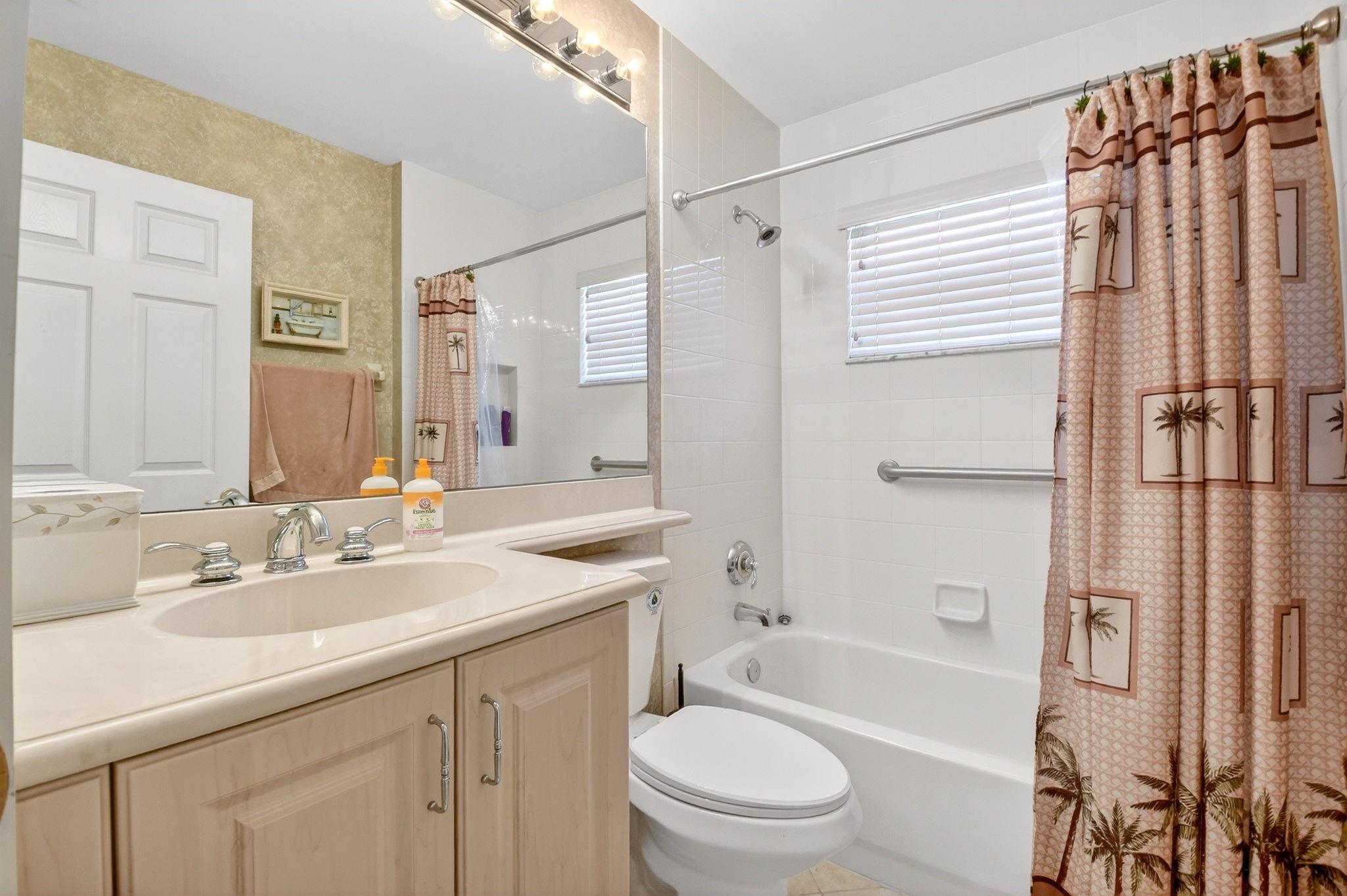 Valencia Shores 03 - Residential