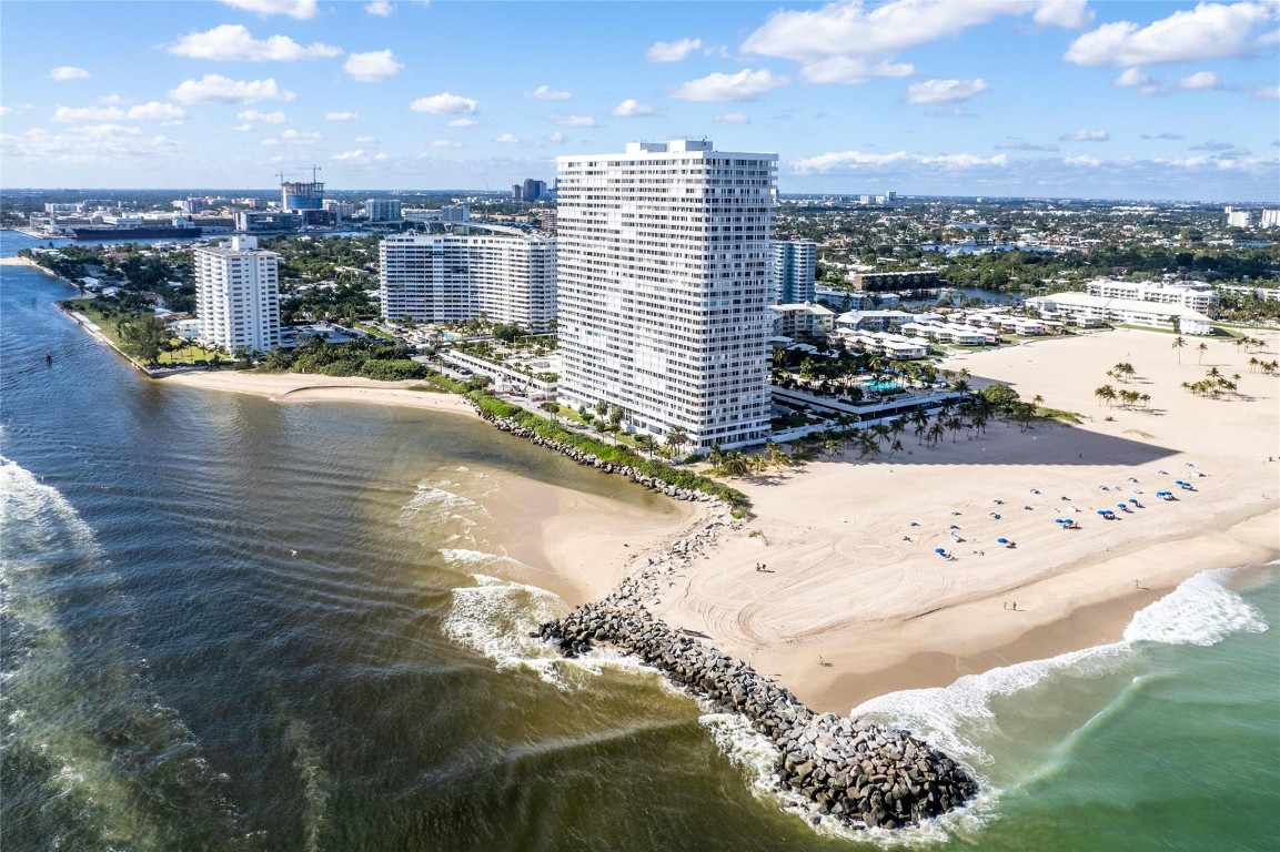Point of Americas II - Residential