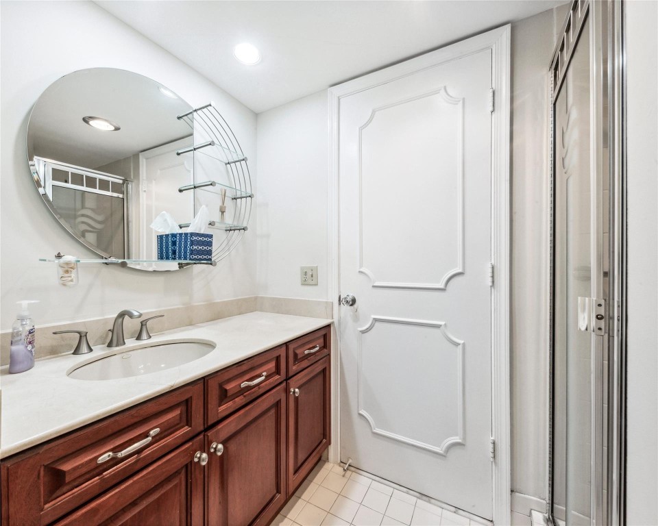 Point of Americas II - Residential
