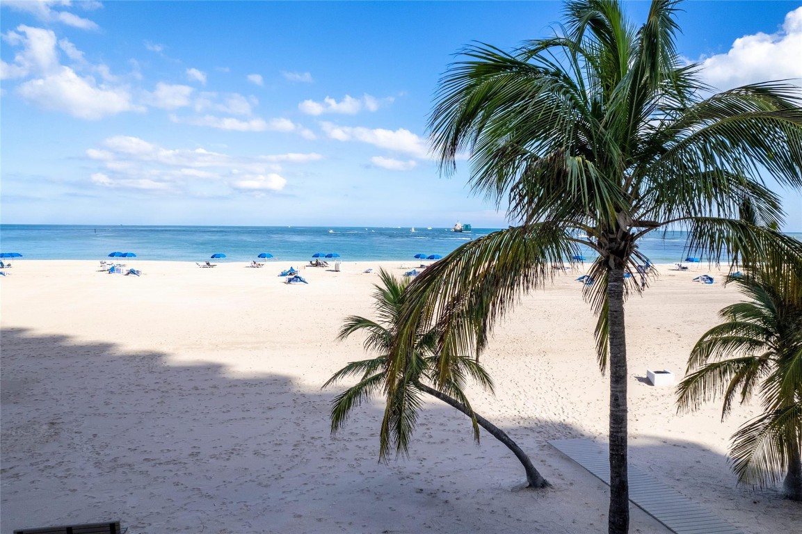Point of Americas II - Residential