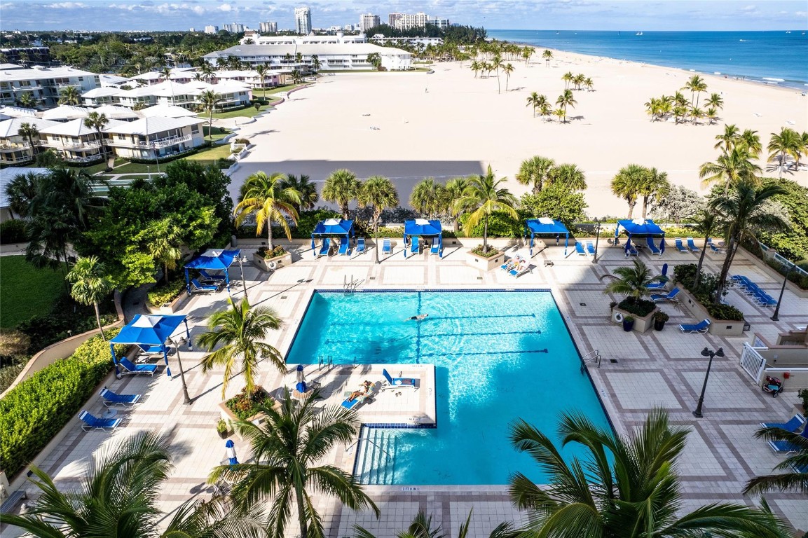 Point of Americas II - Residential