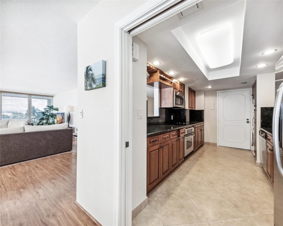 Point of Americas II - Residential