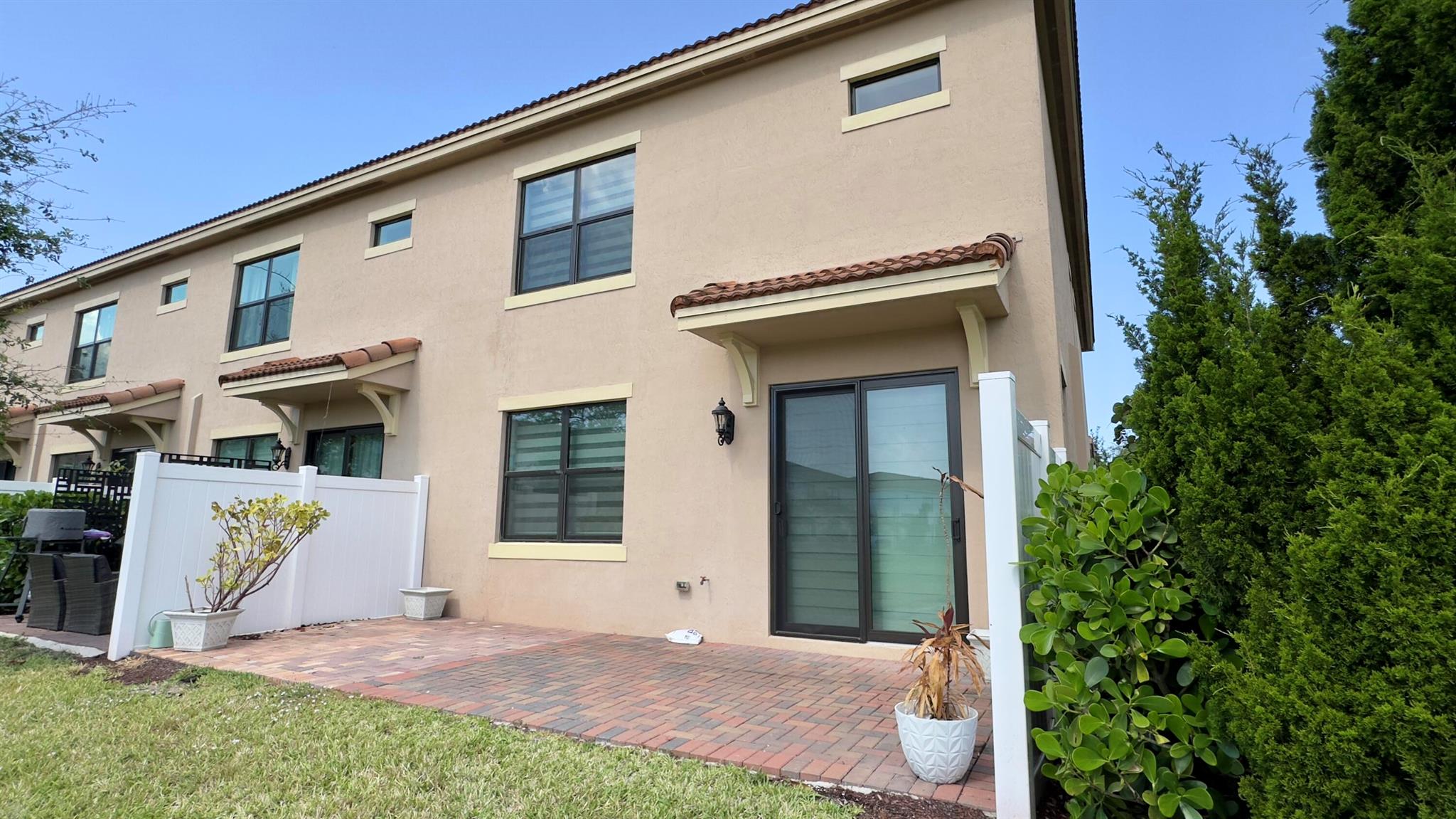 9486 Glider Way
