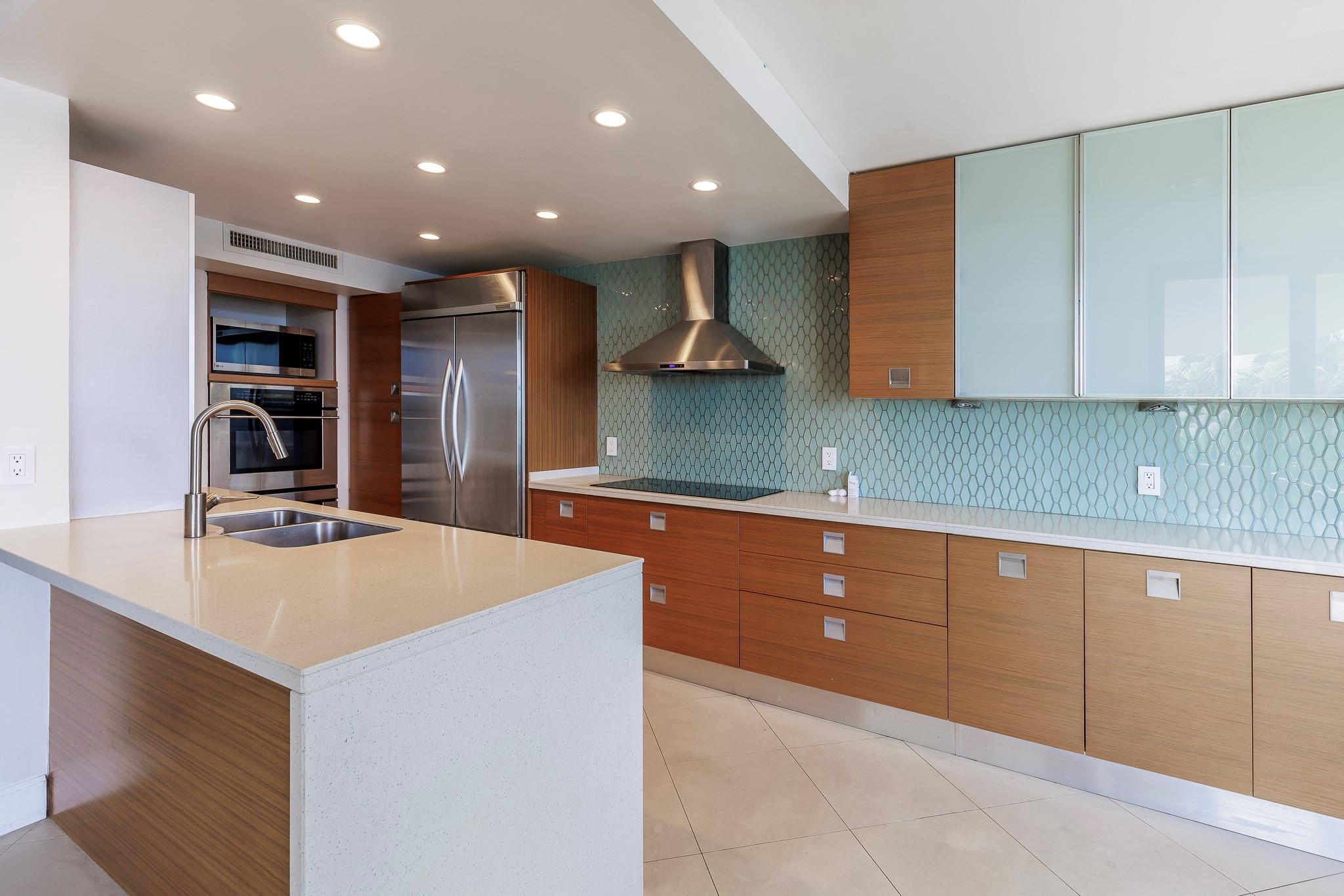 12000 N Bayshore Dr 305