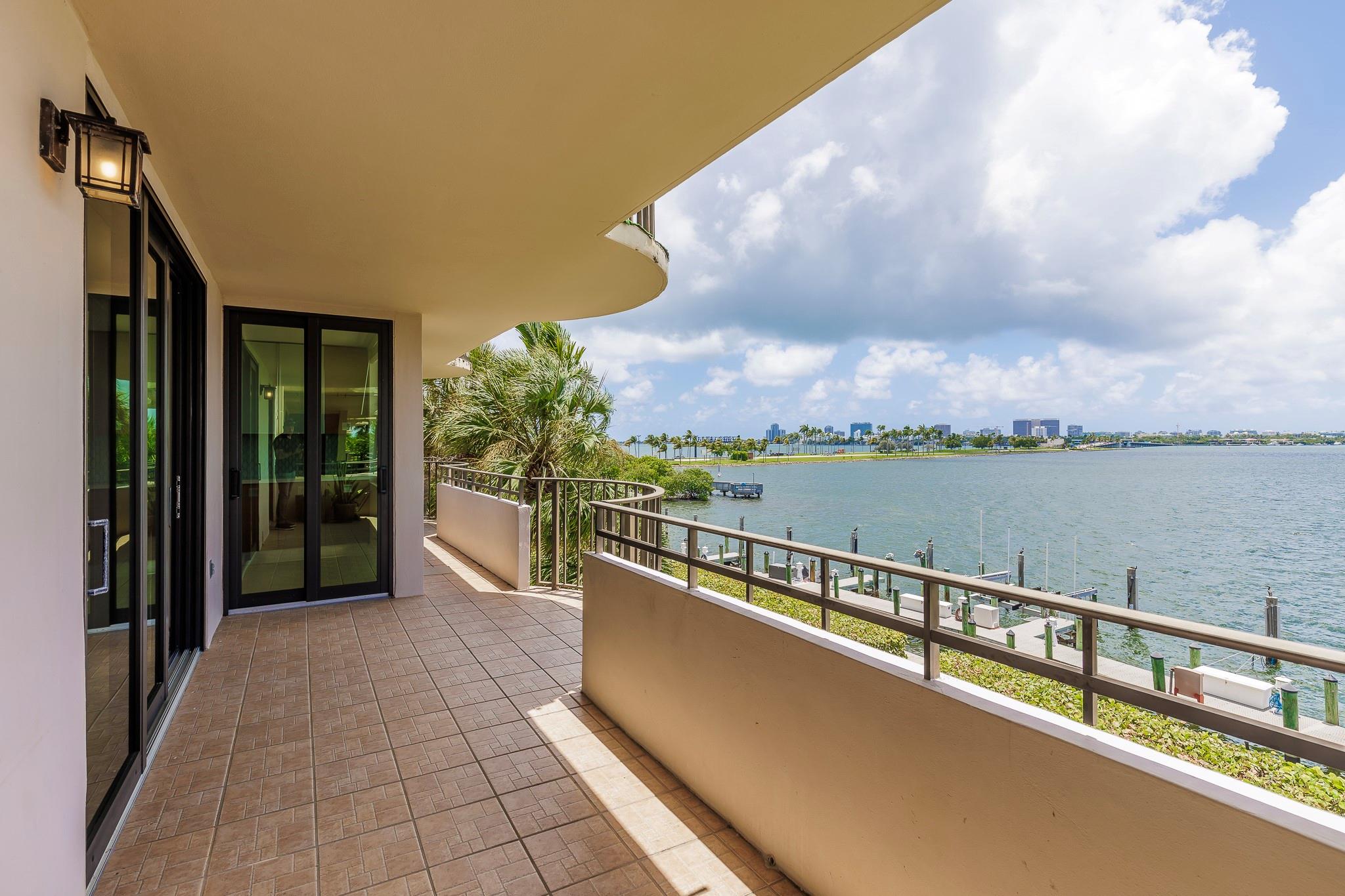 12000 N Bayshore Dr 305