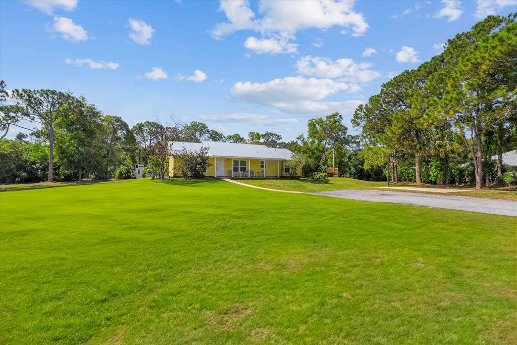 Photo of 6474 146th Road N, Palm Beach Gardens, FL 33418 (MLS # R11044342)
